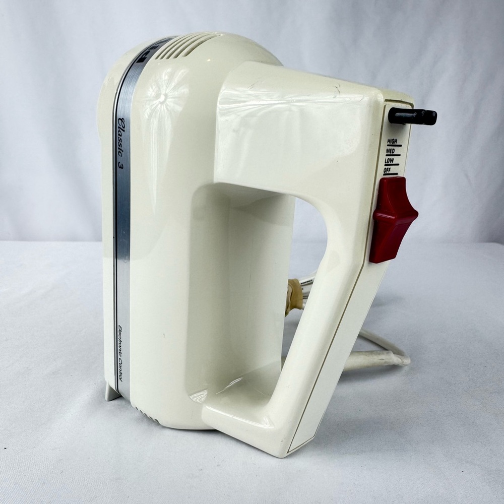 Vintage Kitchen Aid Classic Hand Held 3 Speed Mixer -Tested & Working